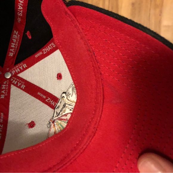 Chicago Blackhawks Hat - Picture 2 of 4